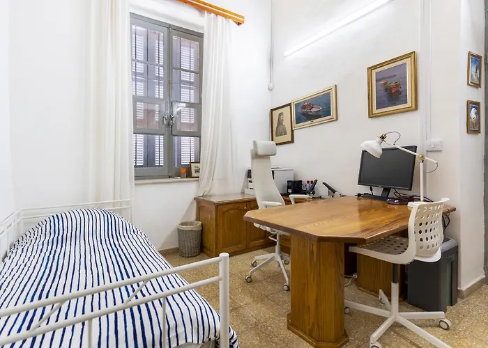 To Hani - Large Traditional House בית נופש *