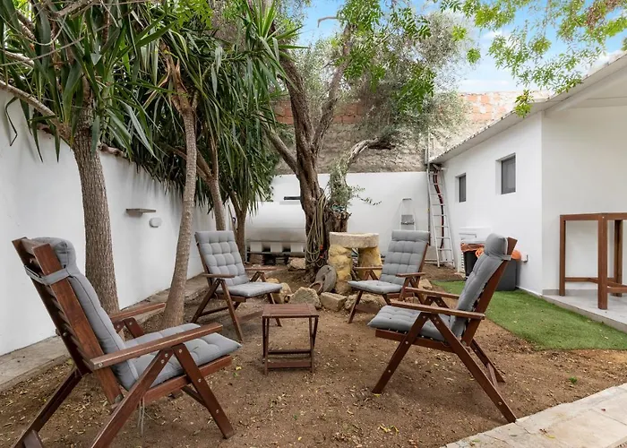 To Hani - Large Traditional House Nicosia